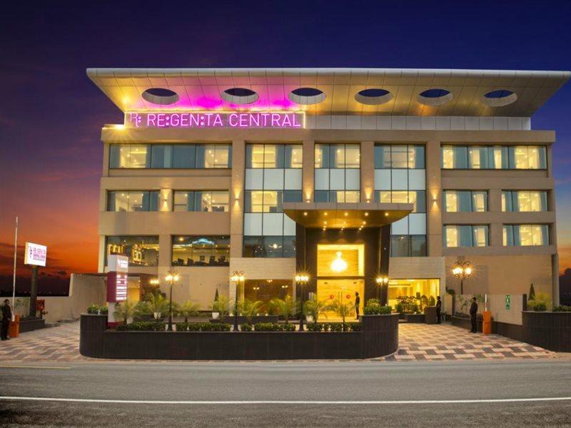 Regenta Central Cassia Zirakpur Chandigarh Kültér fotó