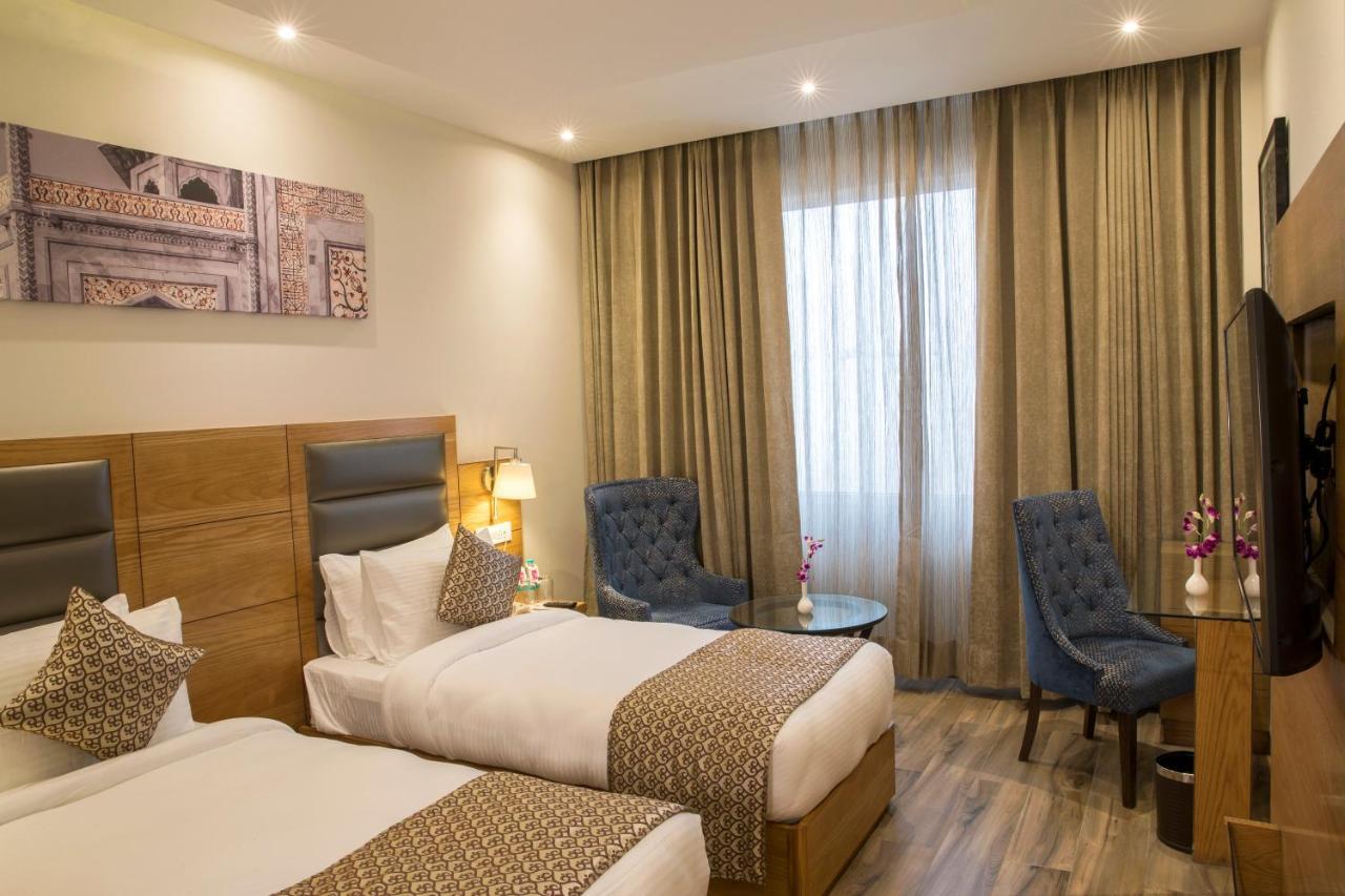 Regenta Central Cassia Zirakpur Chandigarh Kültér fotó