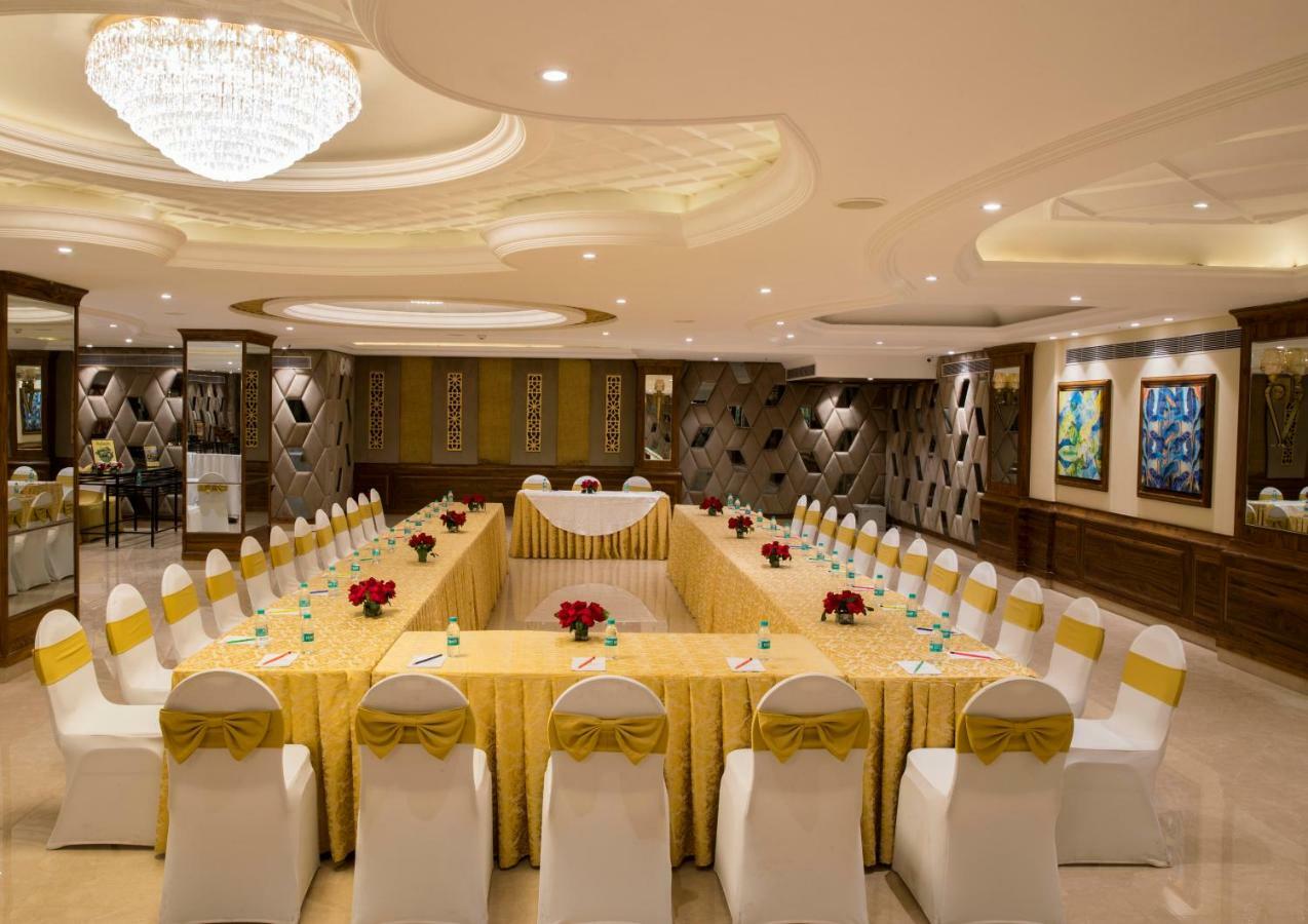 Regenta Central Cassia Zirakpur Chandigarh Kültér fotó