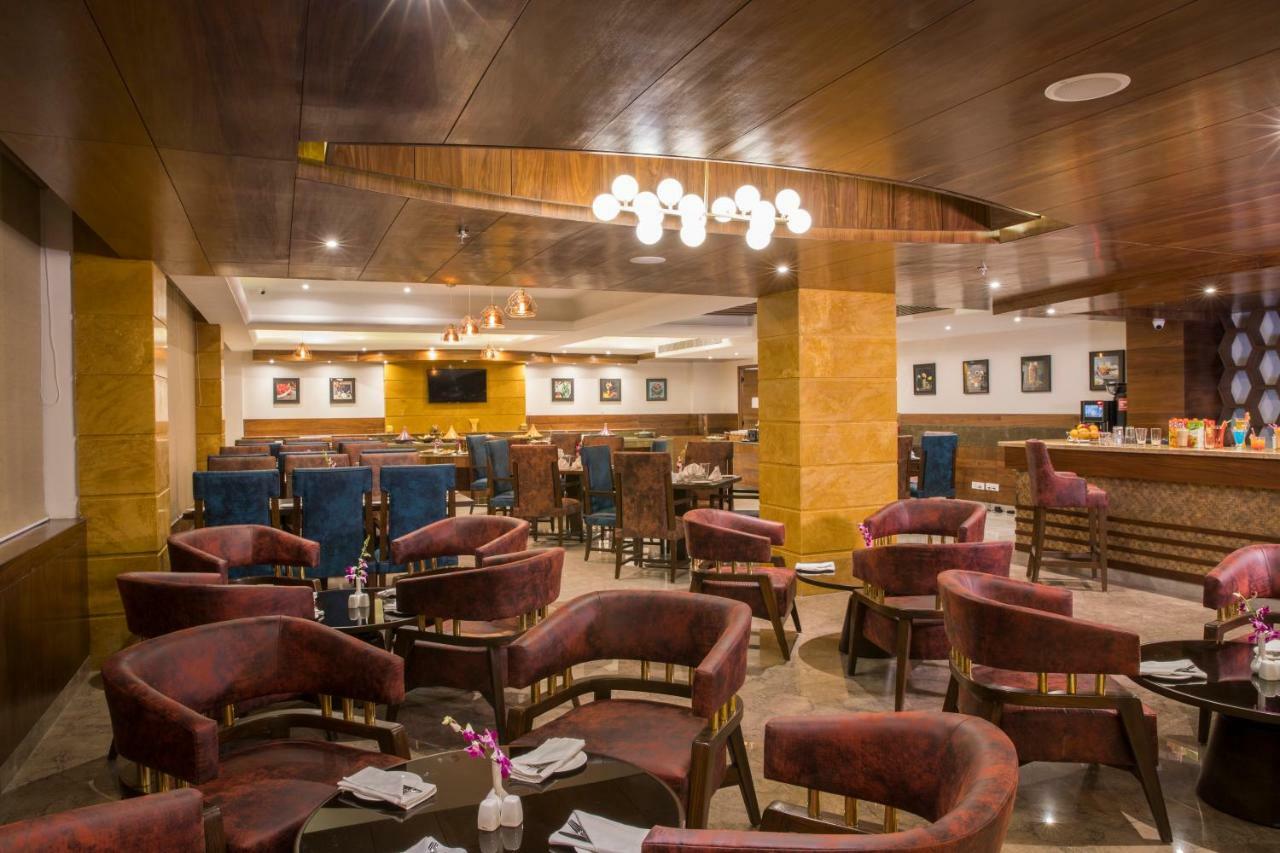 Regenta Central Cassia Zirakpur Chandigarh Kültér fotó