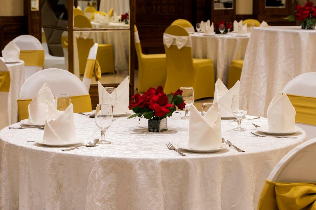 Regenta Central Cassia Zirakpur Chandigarh Kültér fotó