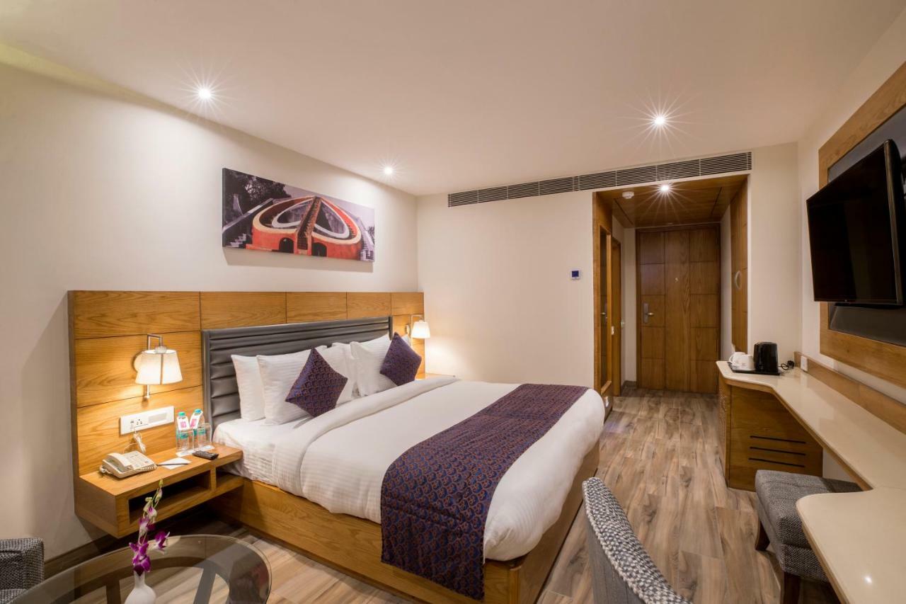Regenta Central Cassia Zirakpur Chandigarh Kültér fotó