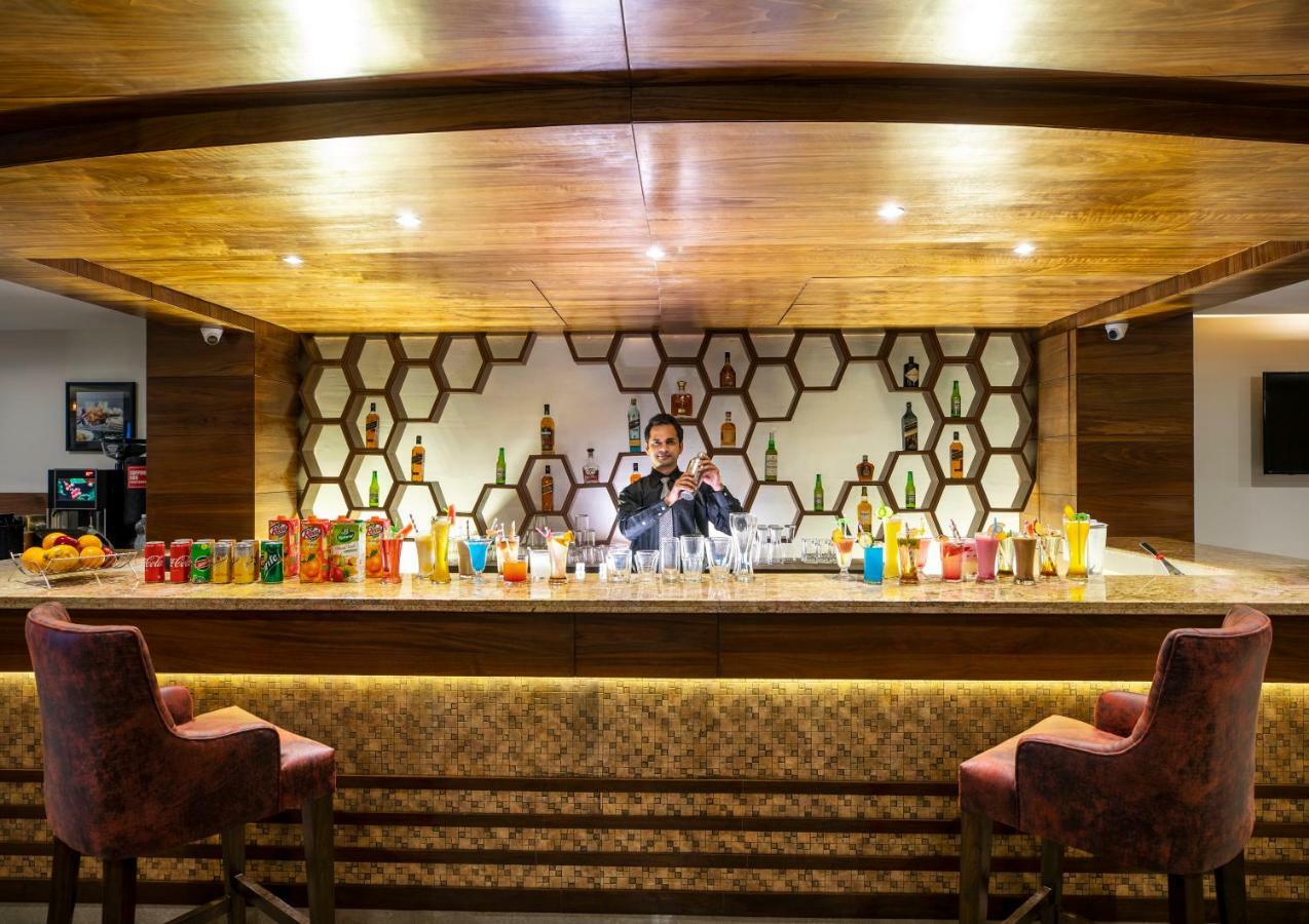 Regenta Central Cassia Zirakpur Chandigarh Kültér fotó